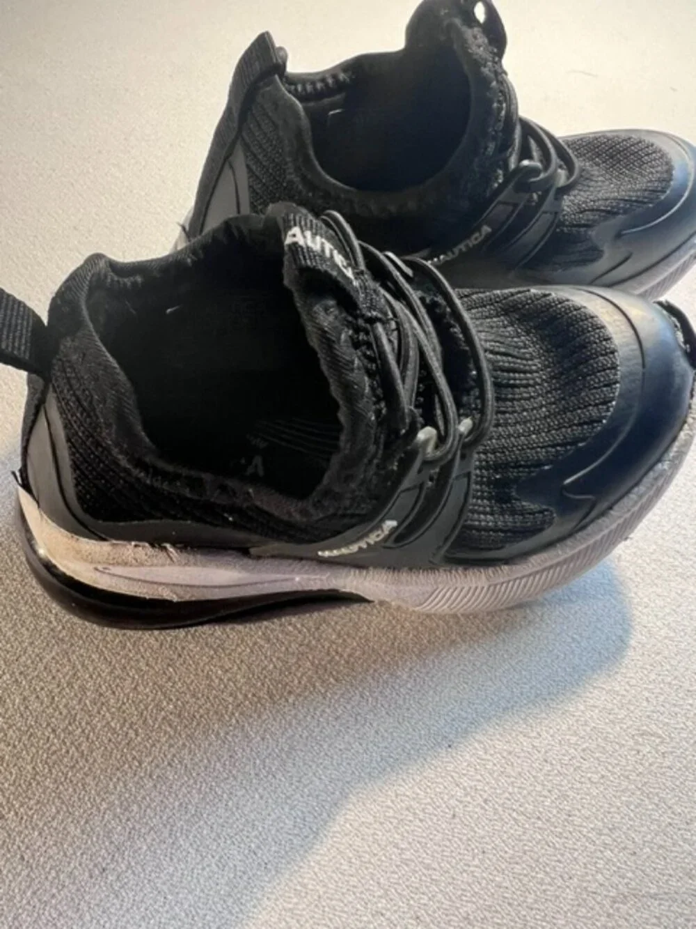 Nautica kids' sneakers black mesh upper synthetic overlays‎ Size 8 toddler